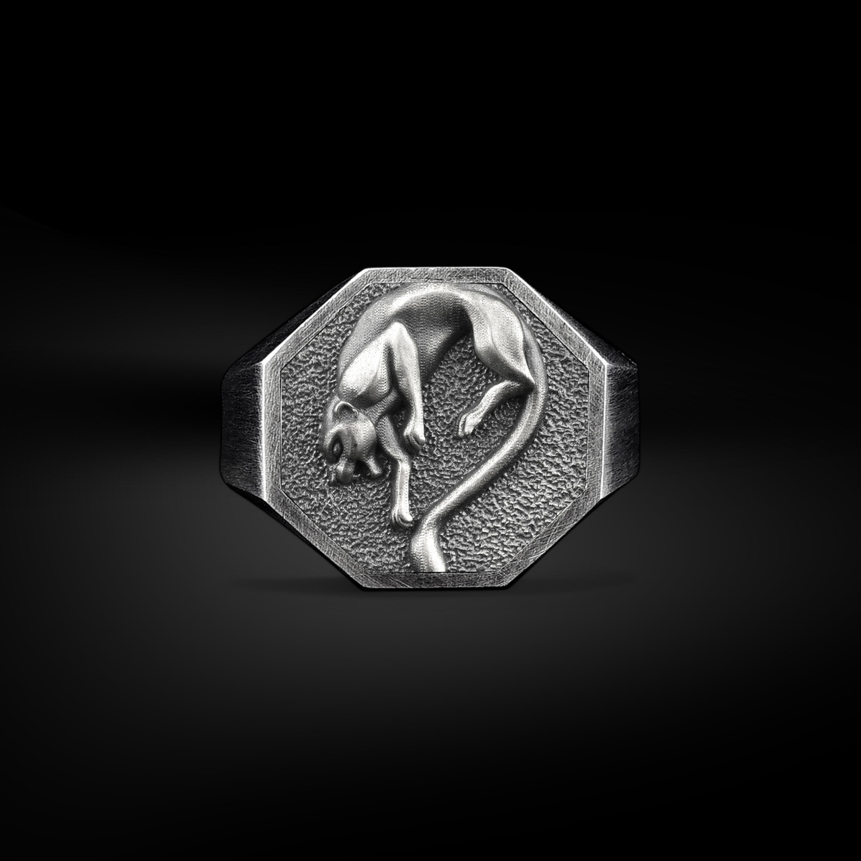 Panther Engraved Animal Signet Silver Men Ring, Minimalist Cat Ring for Men in Gold Plated Sterling Silver, Nature Geometric Gift Jewelry